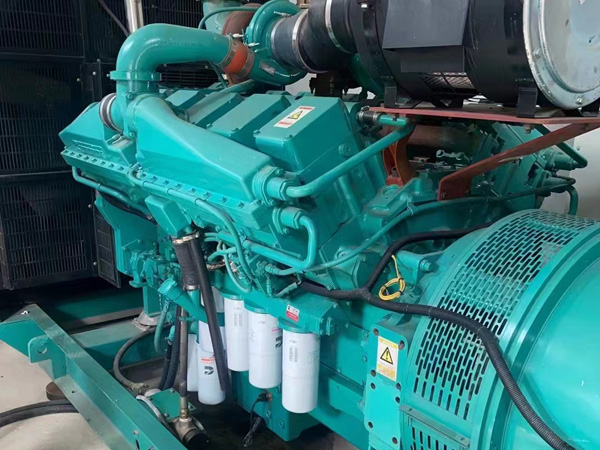 涡阳更换100kW柴油发电机组机油时，需要注意哪些事项？